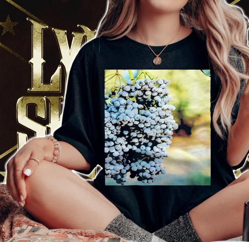 Blueberries fruits food healthy trees nature T-shirt t-shirt woman shirt