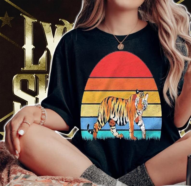 Tiger Shirt Retro Vintage Tiger Animal Shirt woman shirt